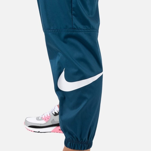 NWT Nike Navy Joggers with detachable belt Size Medium - Picture 2 of 10